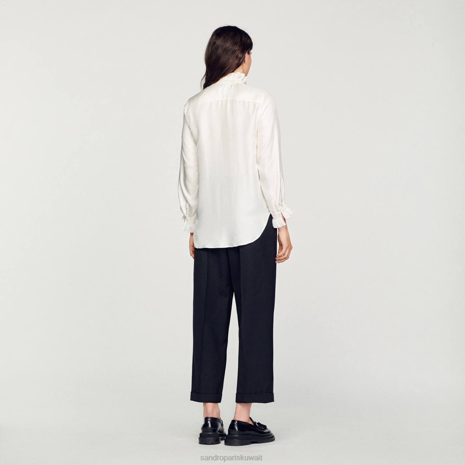 ثياب Sandro Paris قميص حريري بياقة مجمعة بيج فاتح نحيف ZJ00101