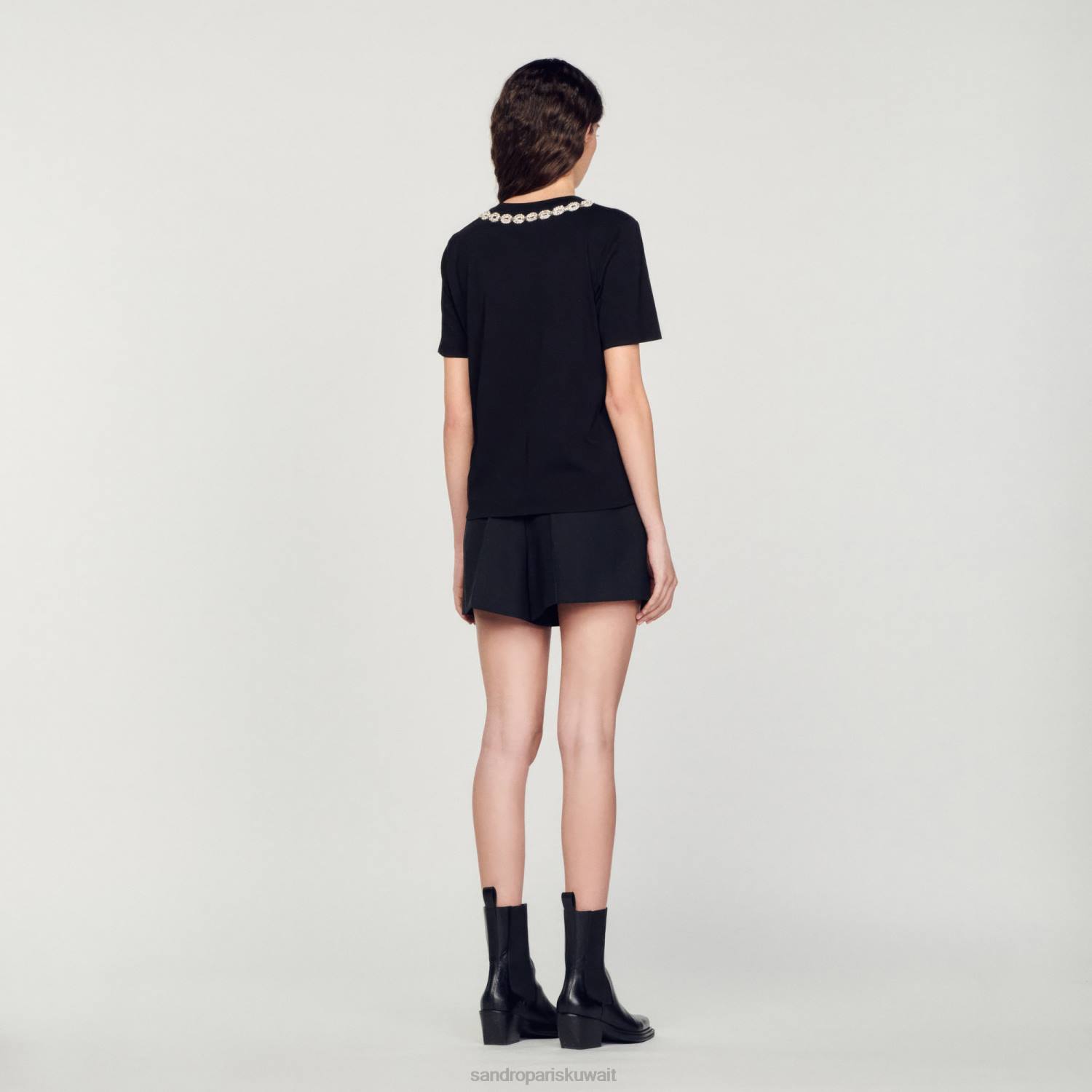 ثياب Sandro Paris تي شيرت من القطن العضوي بياقة مرصعة بالجواهر أسود نحيف ZJ00114