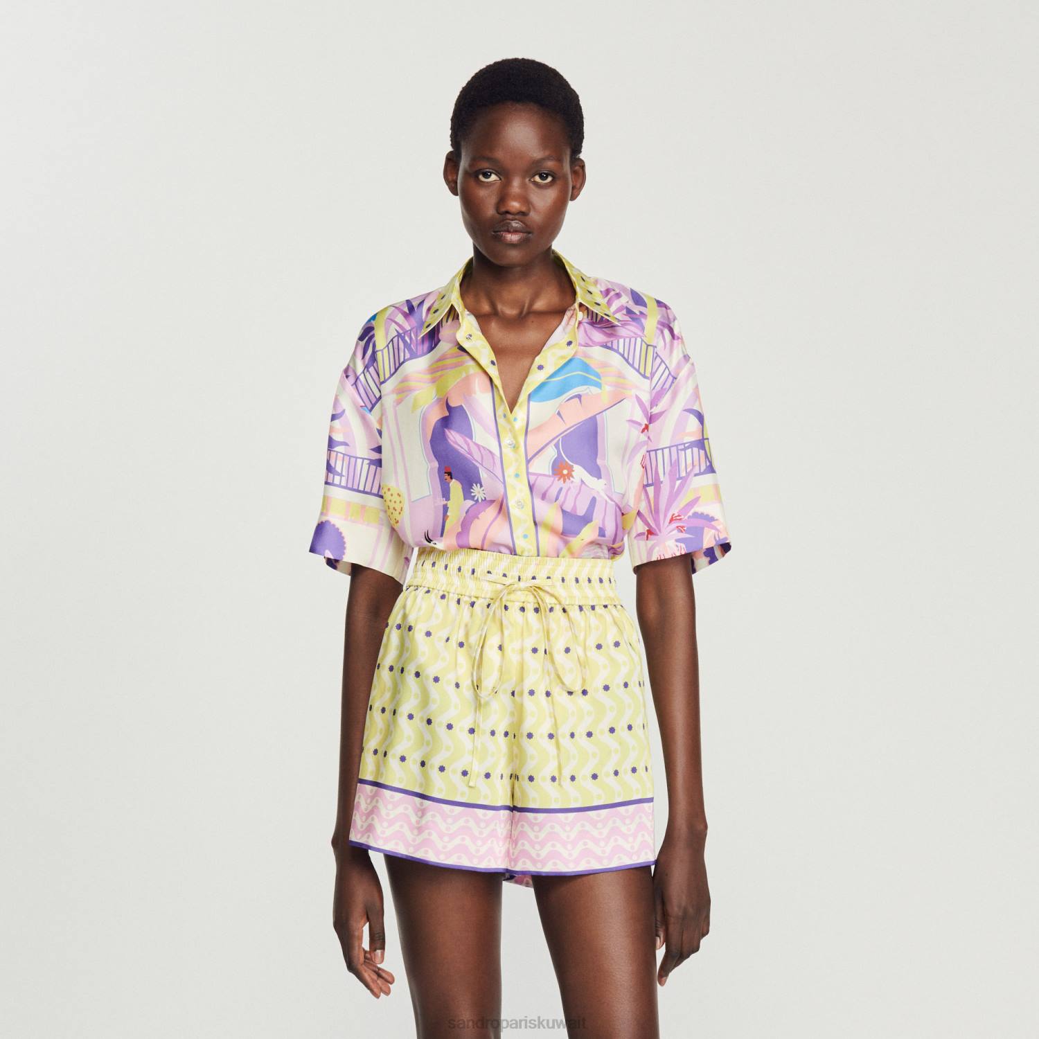 ثياب Sandro Paris قميص مطبوع أصفر/أرجواني نحيف ZJ00138