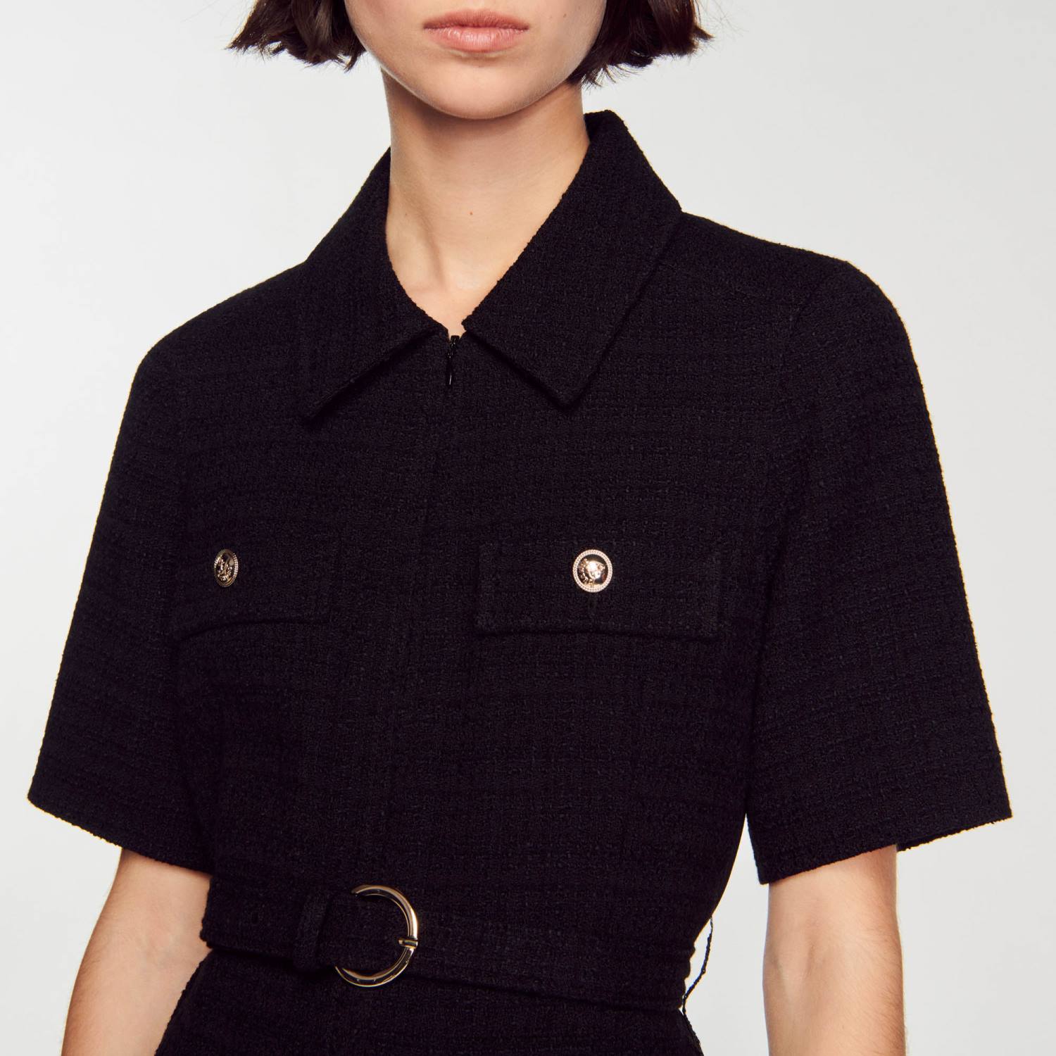 ثياب Sandro Paris فستان بأكمام قصيرة مصنوع من مادتين أسود نحيف ZJ00157