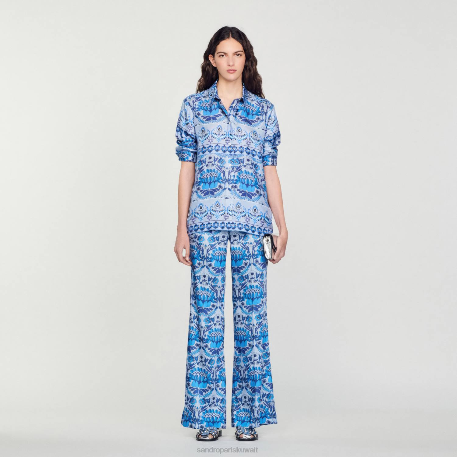 ثياب Sandro Paris بنطال فضفاض بطباعة وشاح أزرق نحيف ZJ00215