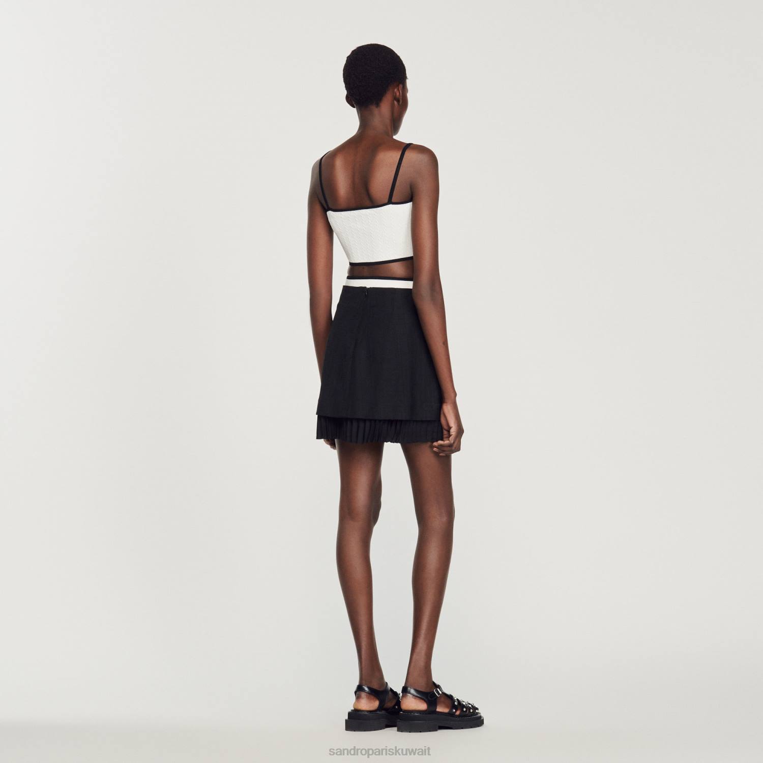 ثياب Sandro Paris محبوك أعلى المحاصيل أبيض نحيف ZJ00240