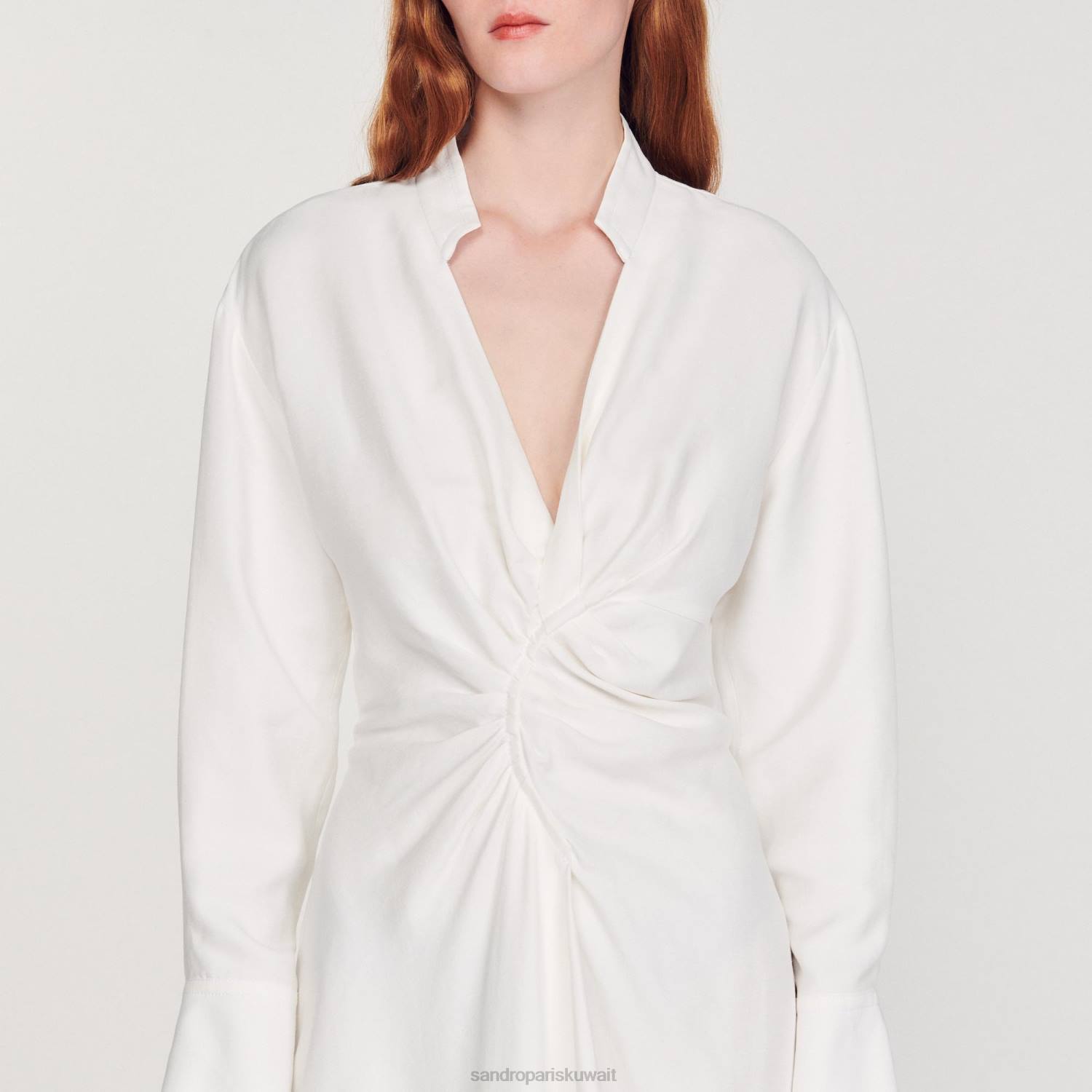 ثياب Sandro Paris فستان قصير بأكمام طويلة بيج فاتح نحيف ZJ00253