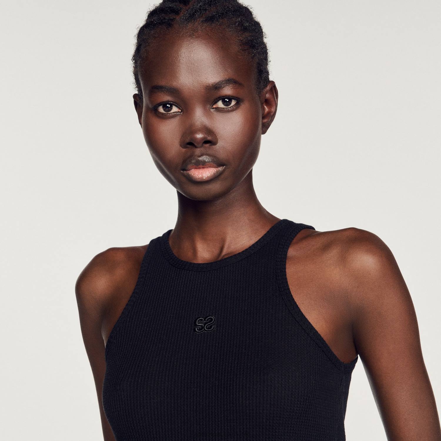 ثياب Sandro Paris سترة علوية بشعار مزدوج أسود نحيف ZJ00256