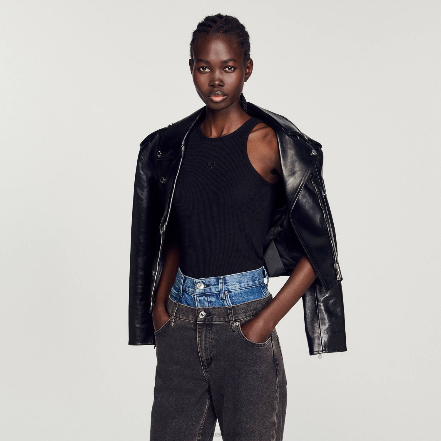 ثياب Sandro Paris سترة علوية بشعار مزدوج أسود نحيف ZJ00256