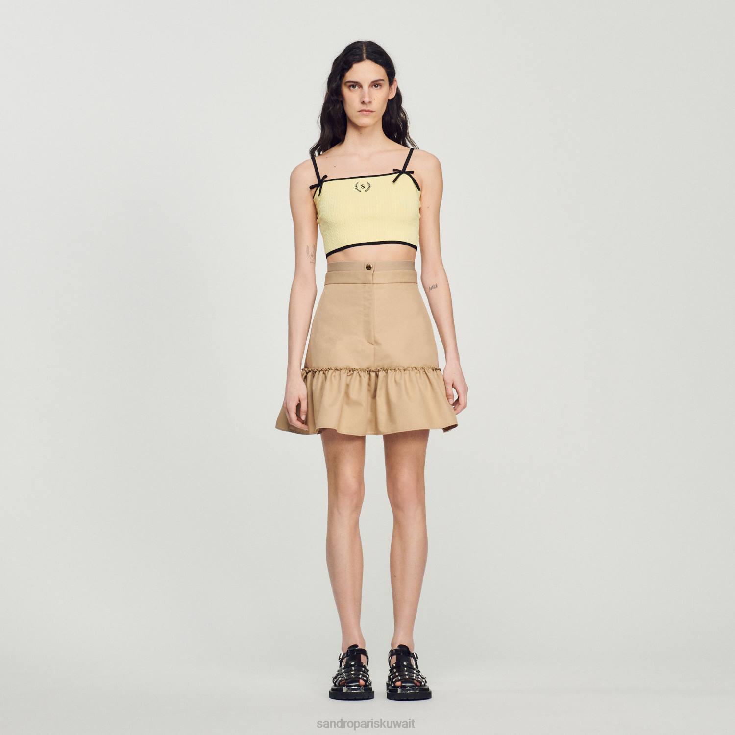 ثياب Sandro Paris تنورة قصيرة مع الكشكشة رمل نحيف ZJ00263