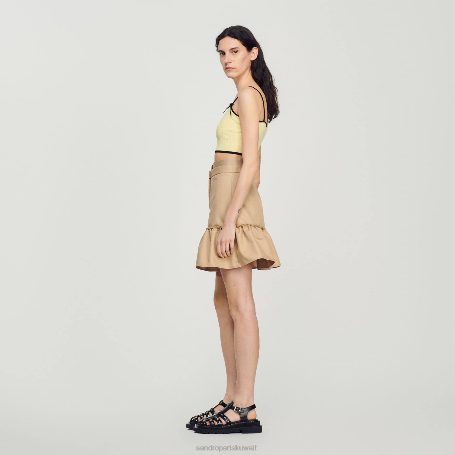 ثياب Sandro Paris تنورة قصيرة مع الكشكشة رمل نحيف ZJ00263