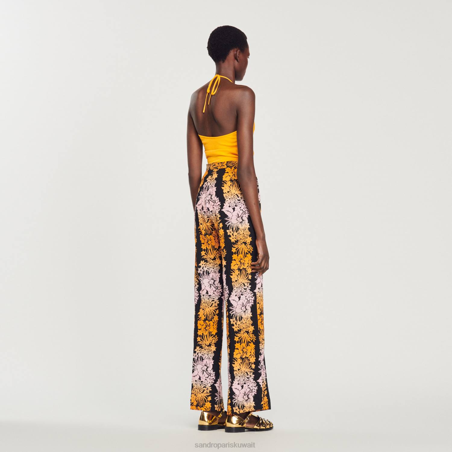 ثياب Sandro Paris بنطال فضفاض بطباعة هاواي أسود نحيف ZJ00273