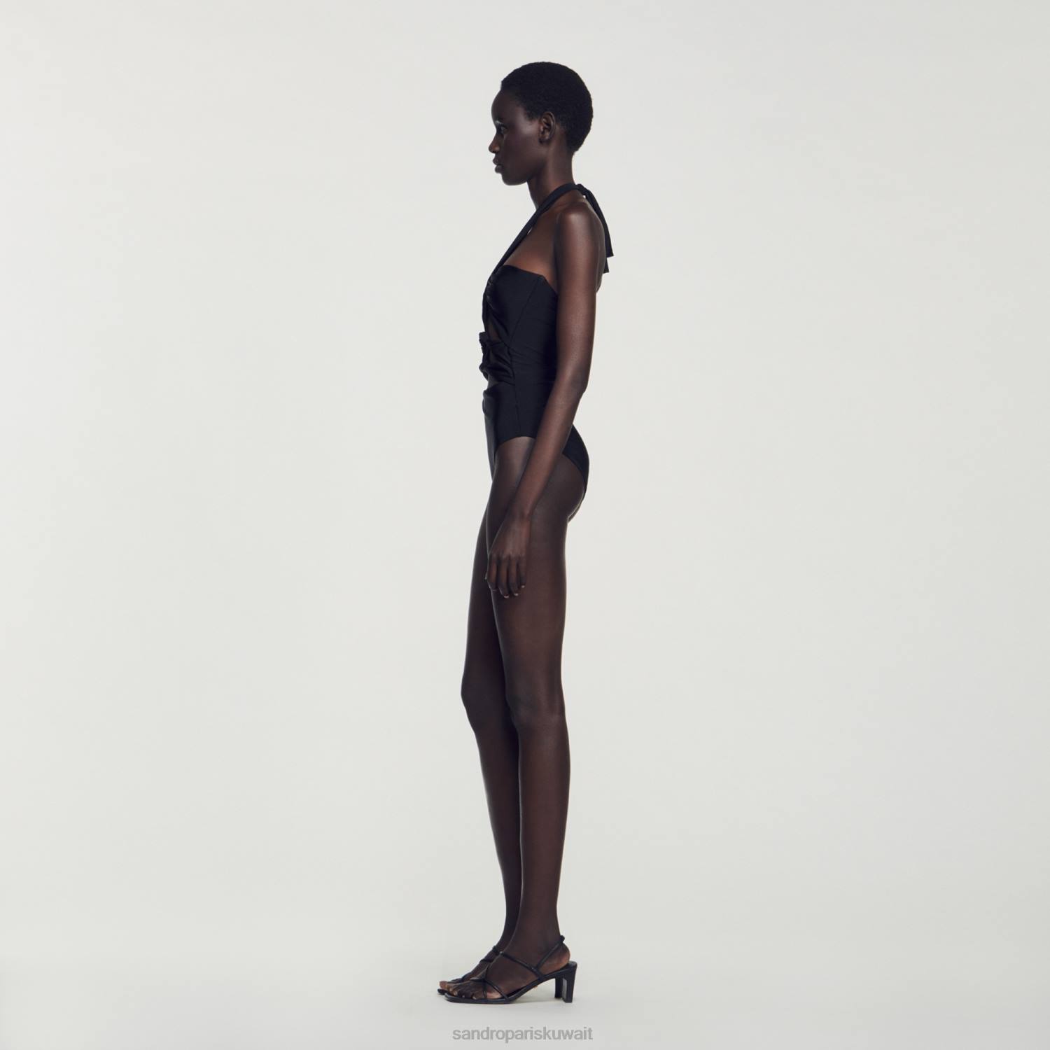 ثياب Sandro Paris ملابس سباحة مخرمة من قطعة واحدة مع ربطات عنق أسود نحيف ZJ00298