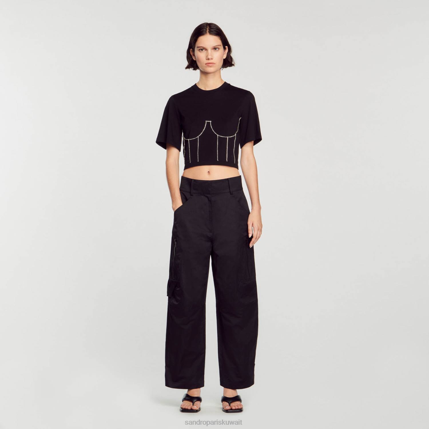 ثياب Sandro Paris تي شيرت بتصميم تمثال نصفي من حجر الراين أسود نحيف ZJ0030