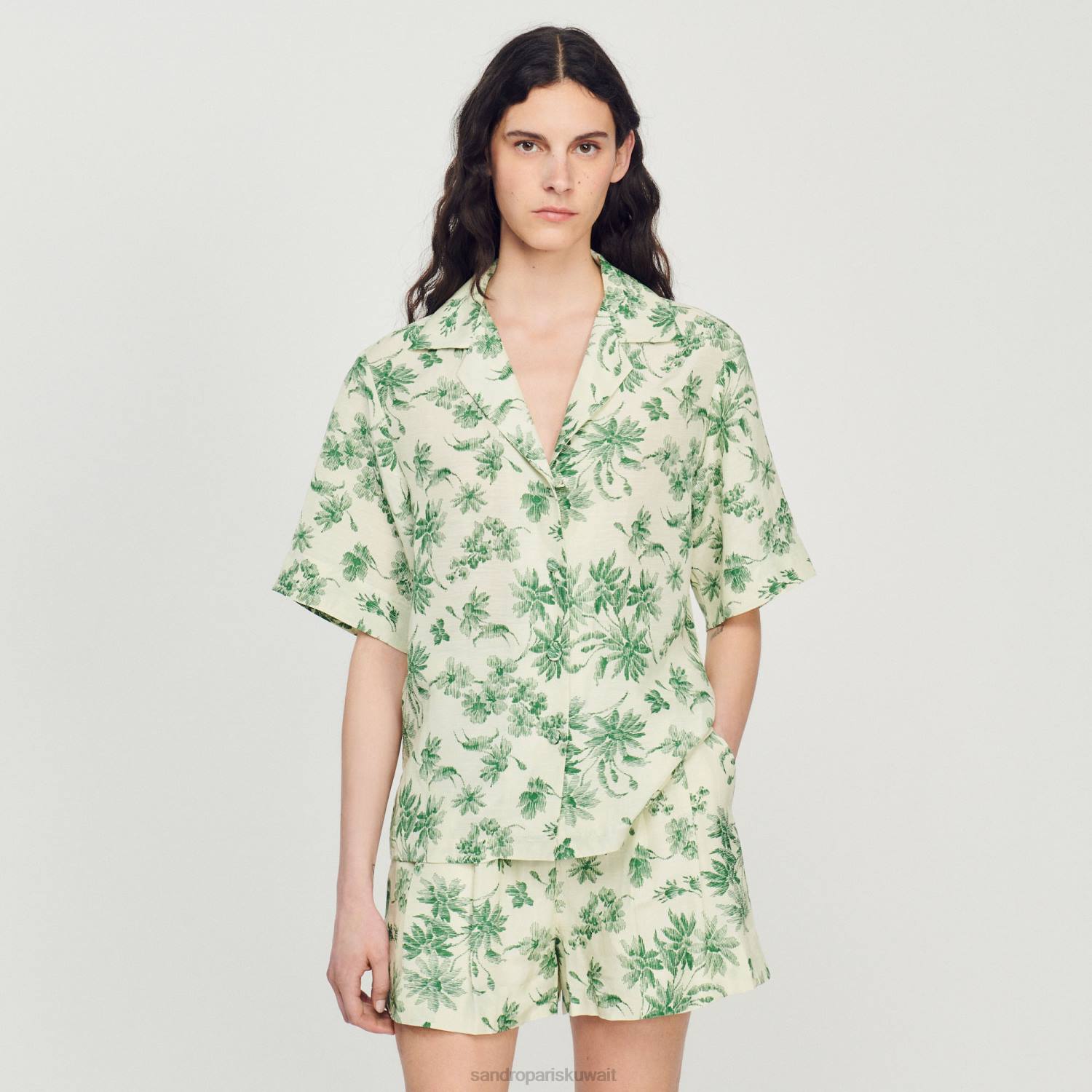 ثياب Sandro Paris قميص مطبوع فضفاض بيج فاتح - أخضر نحيف ZJ00303