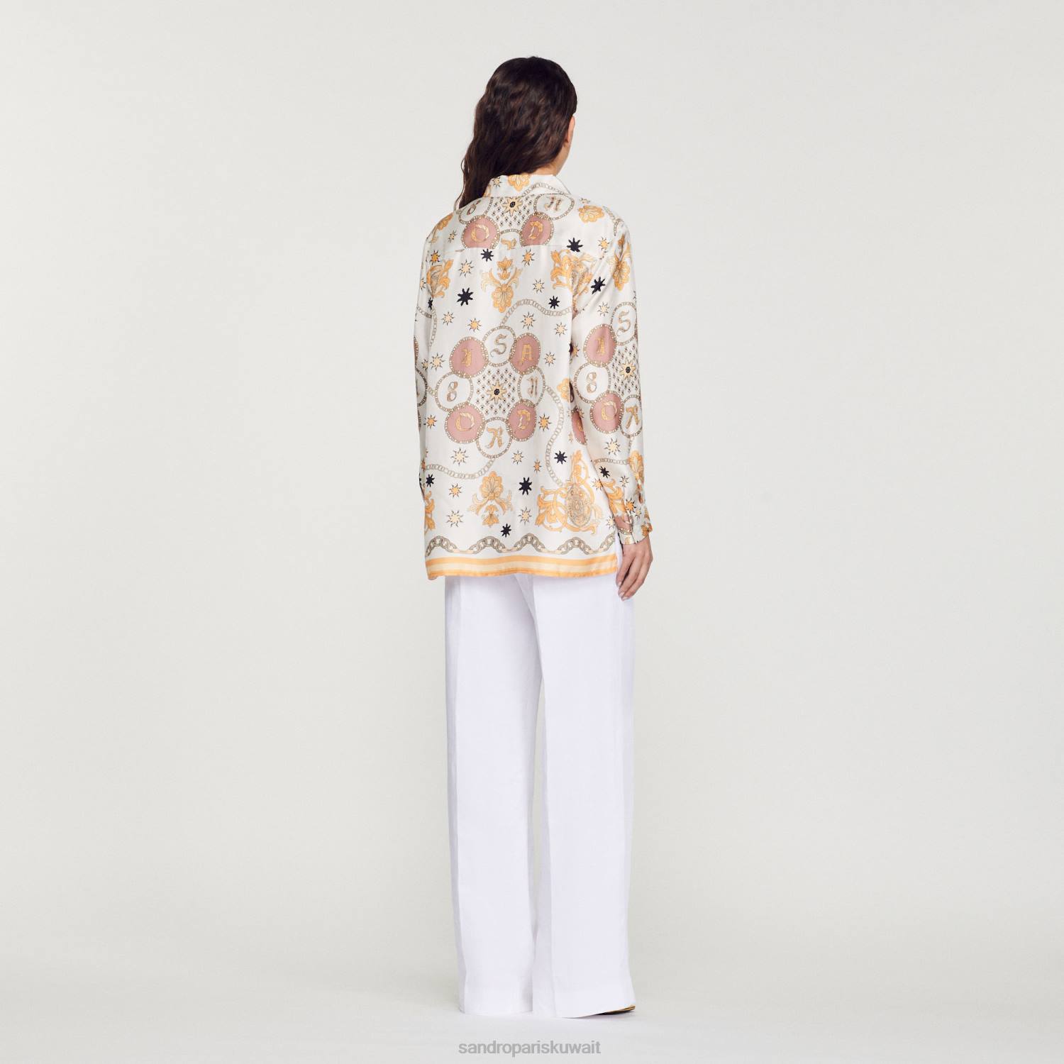 ثياب Sandro Paris قميص حرير بطبعة وشاح بيج فاتح نحيف ZJ00308