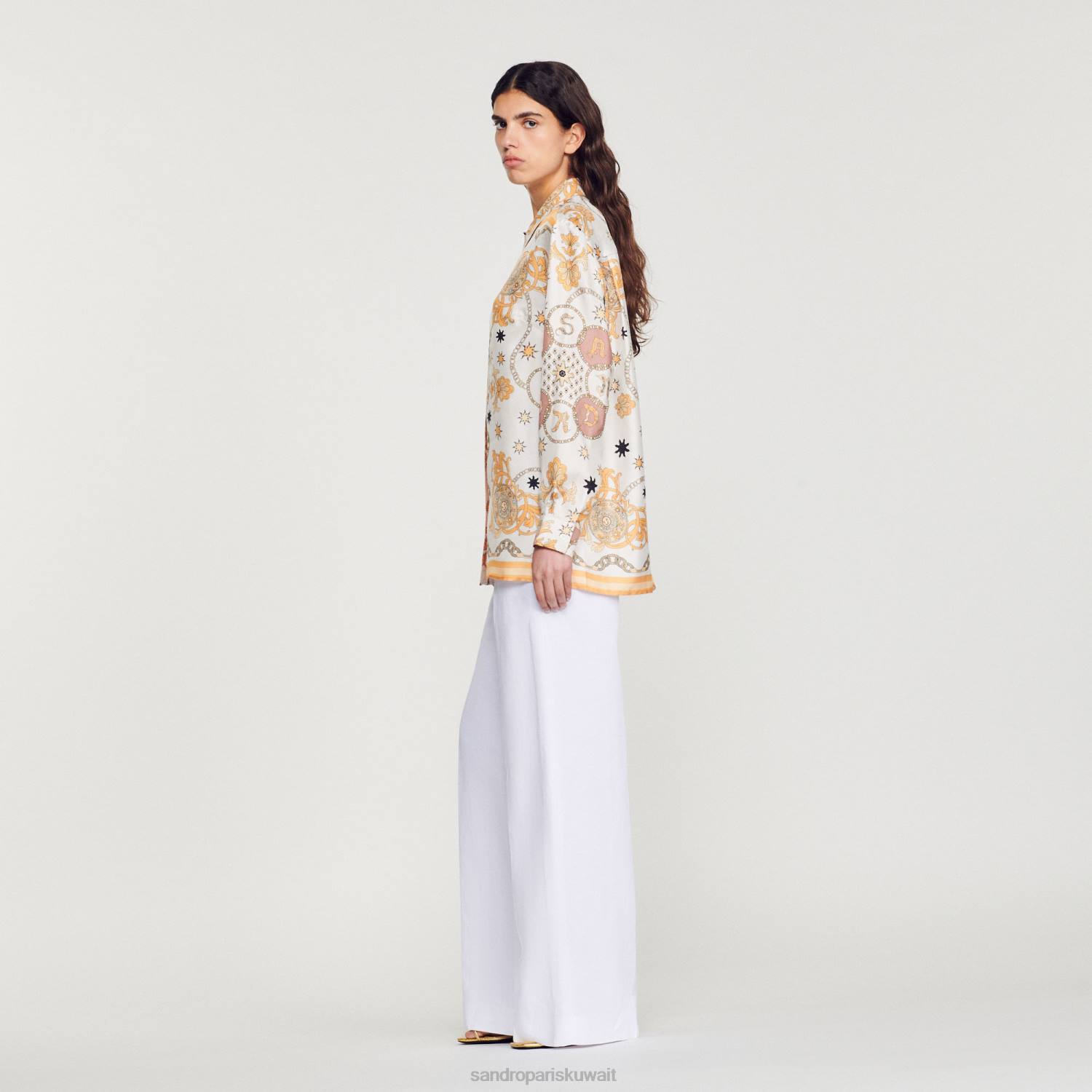 ثياب Sandro Paris قميص حرير بطبعة وشاح بيج فاتح نحيف ZJ00308