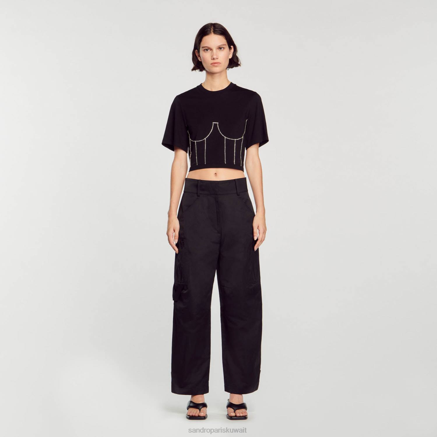 ثياب Sandro Paris تي شيرت بتصميم تمثال نصفي من حجر الراين أسود نحيف ZJ0030