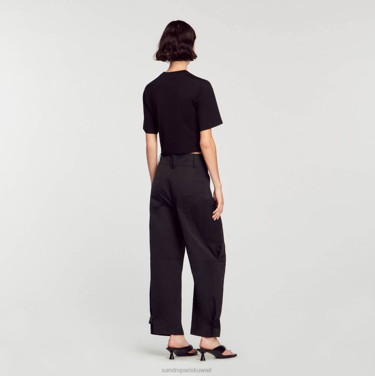 ثياب Sandro Paris تي شيرت بتصميم تمثال نصفي من حجر الراين أسود نحيف ZJ0030