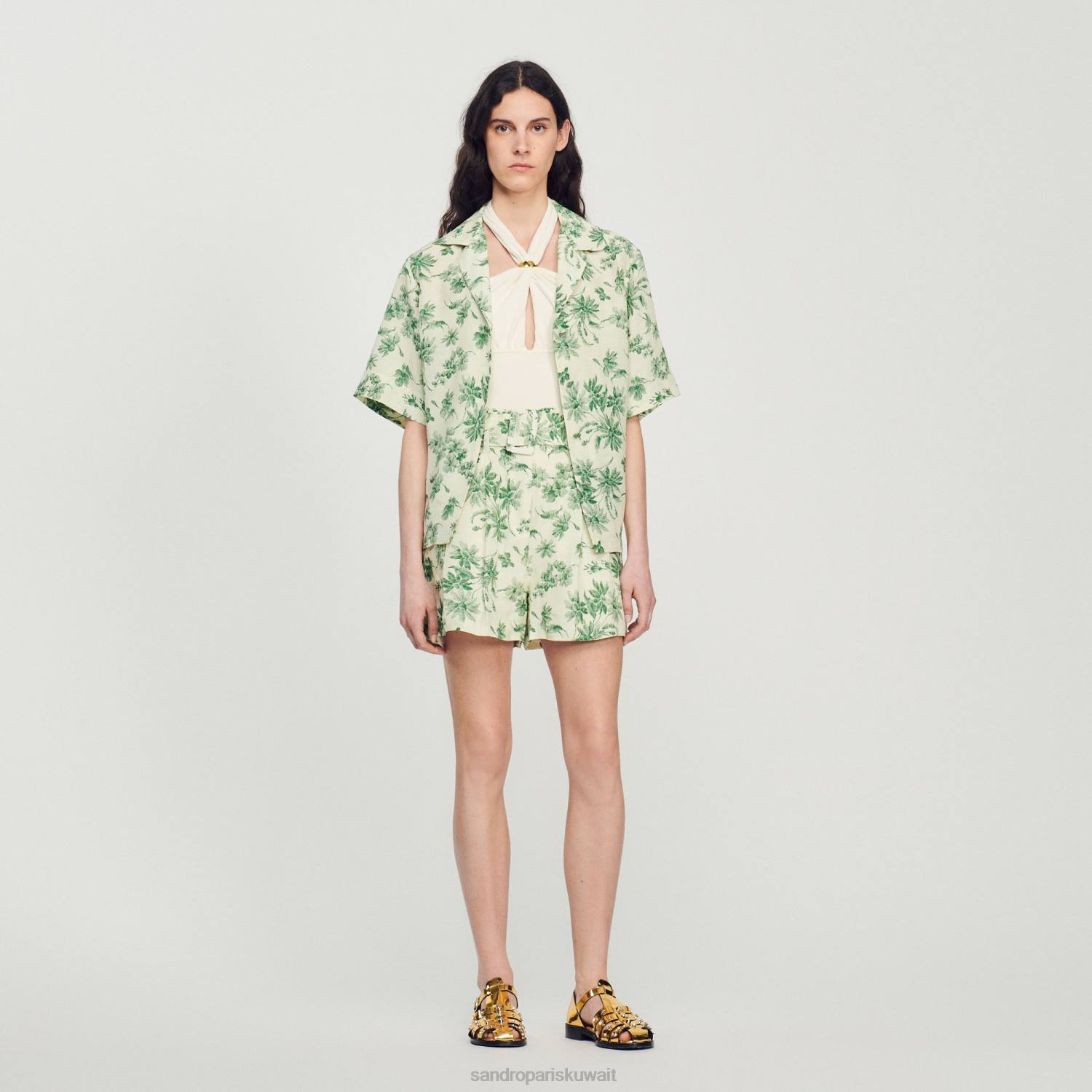 ثياب Sandro Paris شورت فضفاض مطبوع عليه شجرة النخيل بيج فاتح - أخضر نحيف ZJ00345