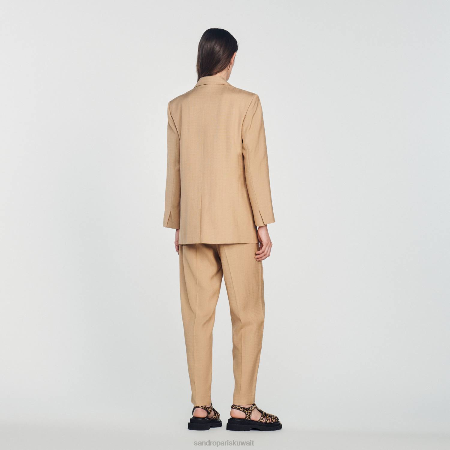 ثياب Sandro Paris سترة مصممة اللون البيج نحيف ZJ00375