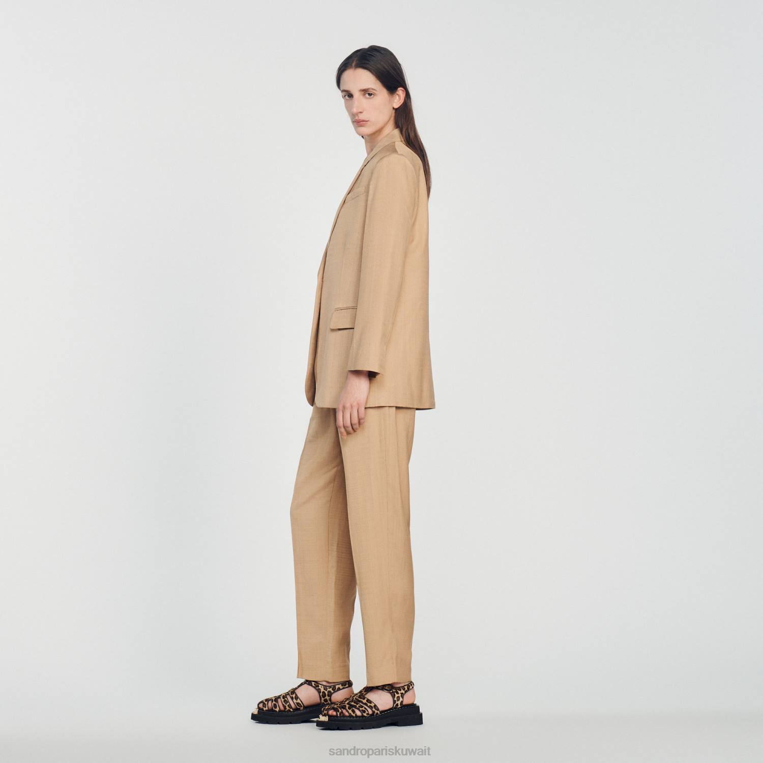 ثياب Sandro Paris سترة مصممة اللون البيج نحيف ZJ00375