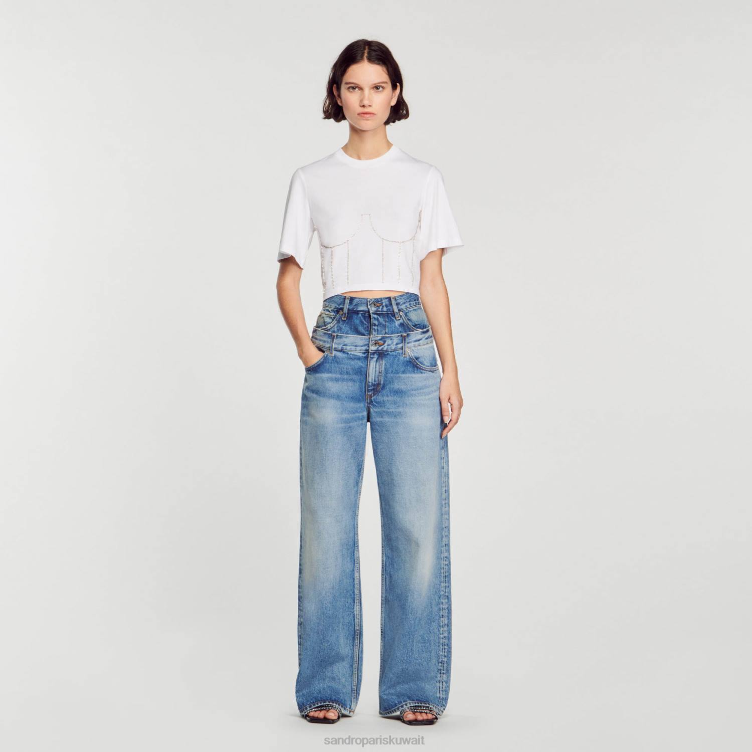 ثياب Sandro Paris تي شيرت بتصميم تمثال نصفي من حجر الراين أبيض نحيف ZJ0039