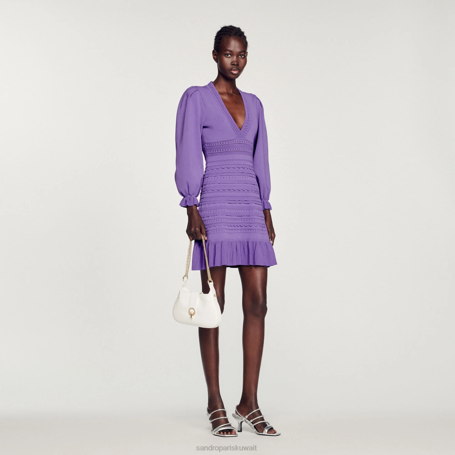 ثياب Sandro Paris فستان قصير مع الكشكشة لون واحد نحيف ZJ00390