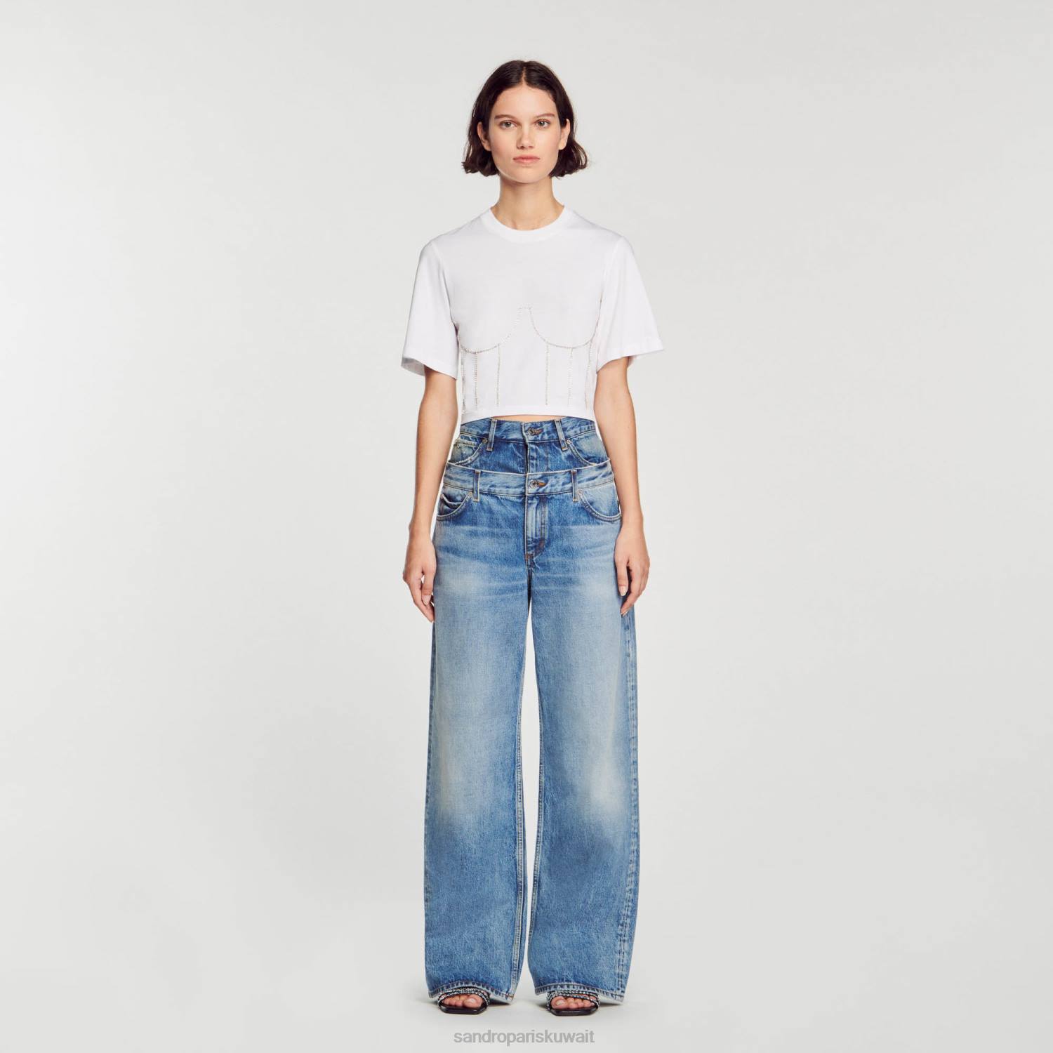 ثياب Sandro Paris تي شيرت بتصميم تمثال نصفي من حجر الراين أبيض نحيف ZJ0039