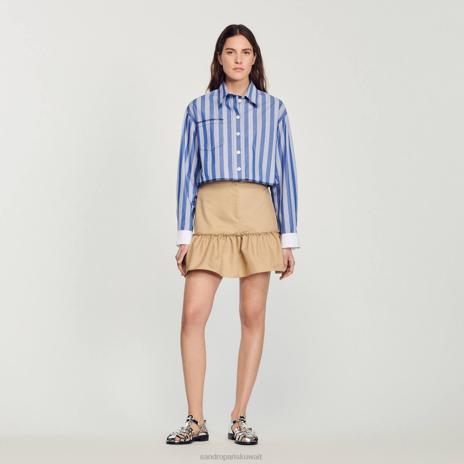 ثياب Sandro Paris قميص مخطط قصير أزرق/أبيض نحيف ZJ00408