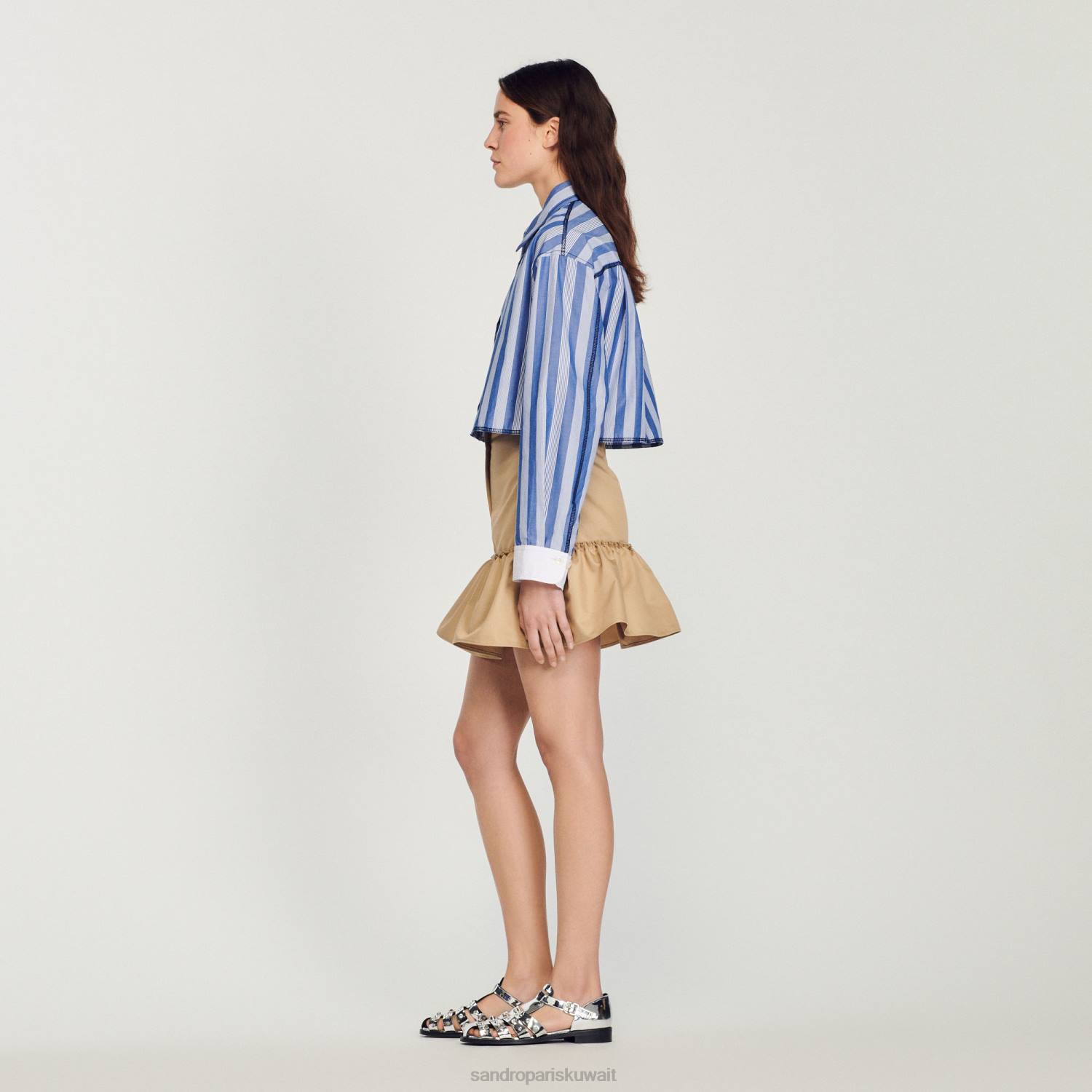 ثياب Sandro Paris قميص مخطط قصير أزرق/أبيض نحيف ZJ00408