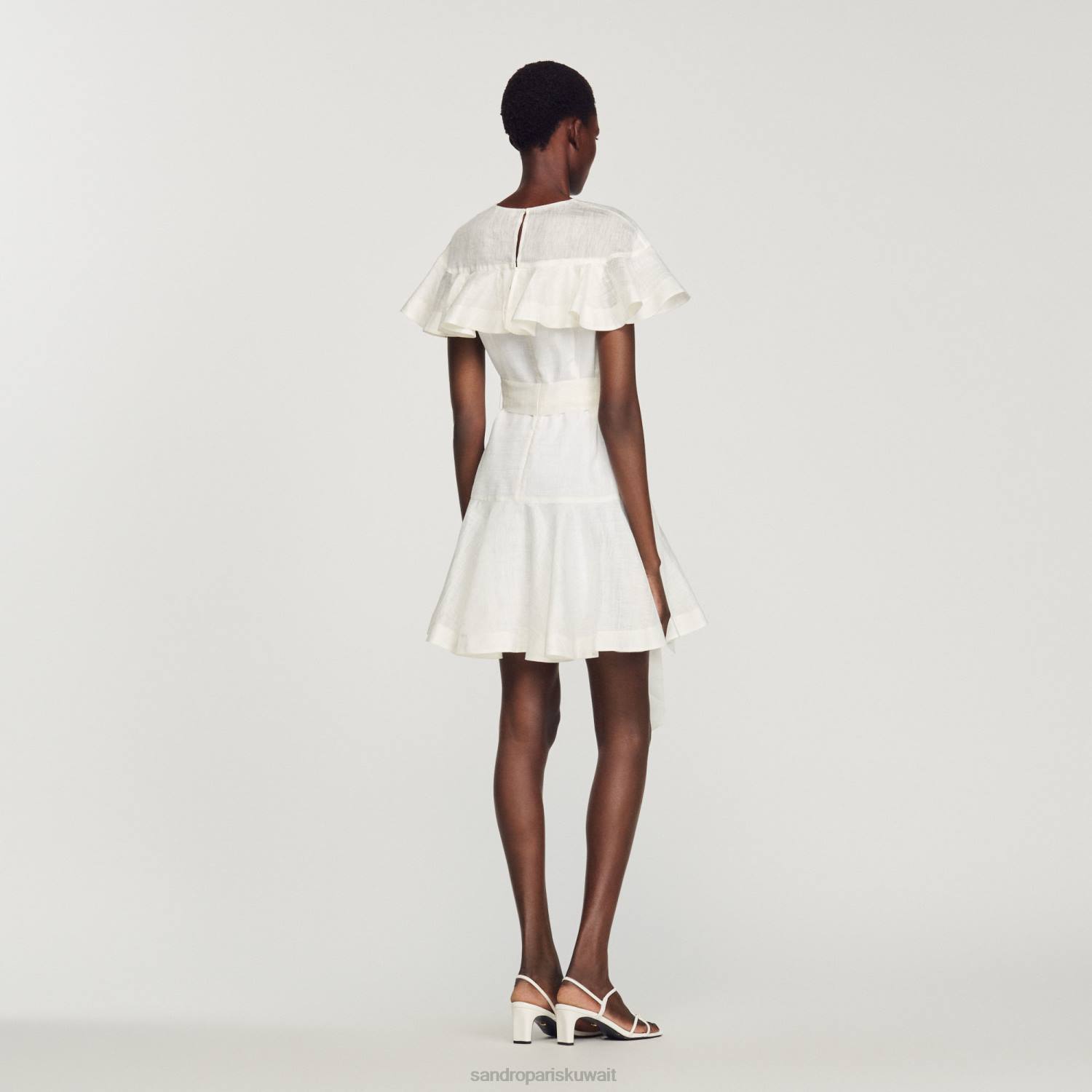 ثياب Sandro Paris فستان قصير مع الكشكشة أبيض نحيف ZJ00409