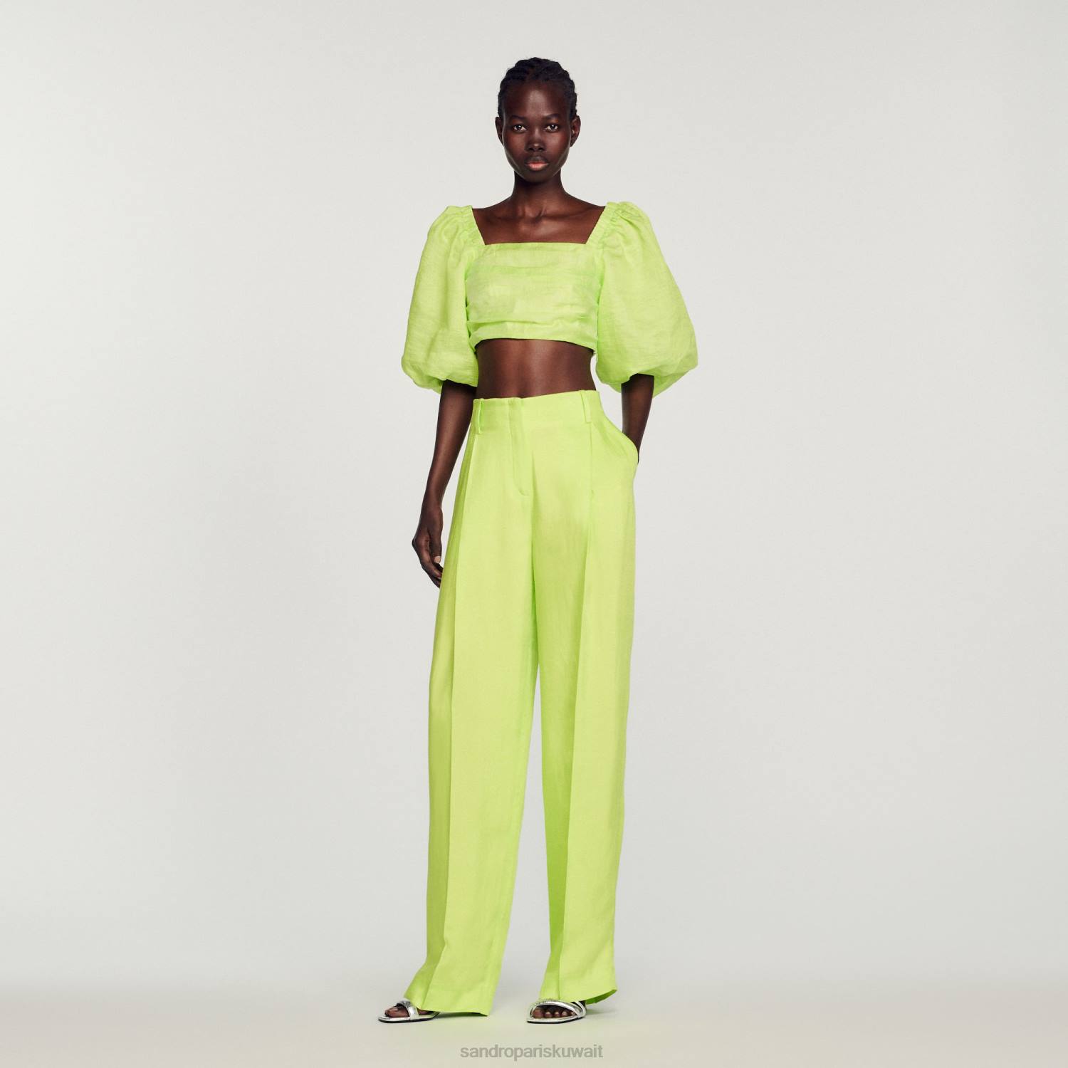 ثياب Sandro Paris قمة المحاصيل المجمعة اليانسون نحيف ZJ00430