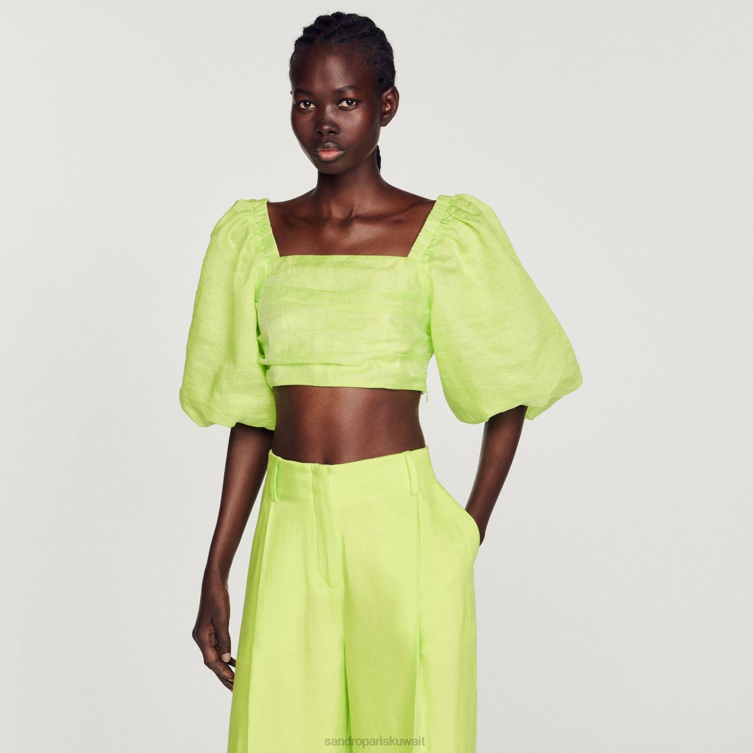 ثياب Sandro Paris قمة المحاصيل المجمعة اليانسون نحيف ZJ00430