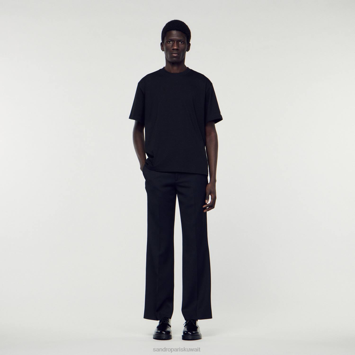 ثياب Sandro Paris تي شيرت من القطن العضوي أسود رجال ZJ00625