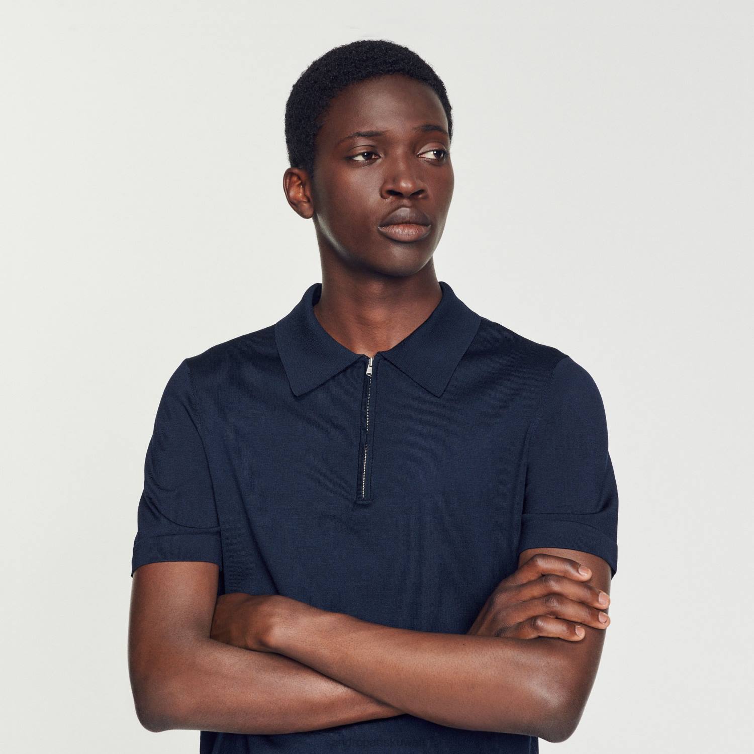 ثياب Sandro Paris قميص بولو محبوك بياقة بسحاب الأزرق الداكن رجال ZJ00628