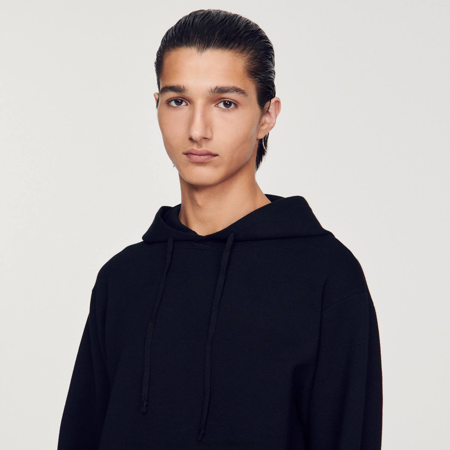 ثياب Sandro Paris هوديي متماسكة أسود رجال ZJ00659