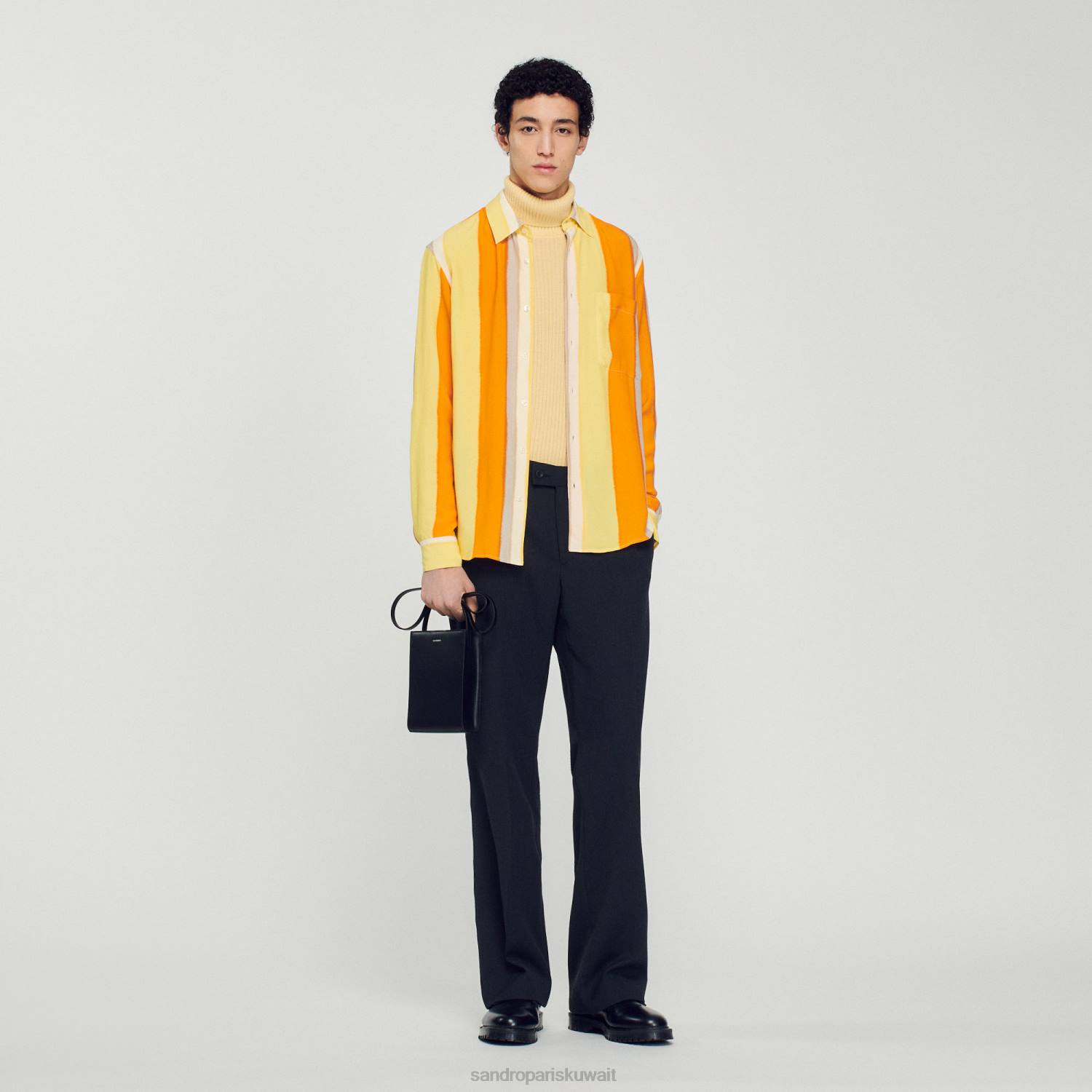 ثياب Sandro Paris قميص مخطط متدفق بأكمام طويلة أصفر رجال ZJ00669