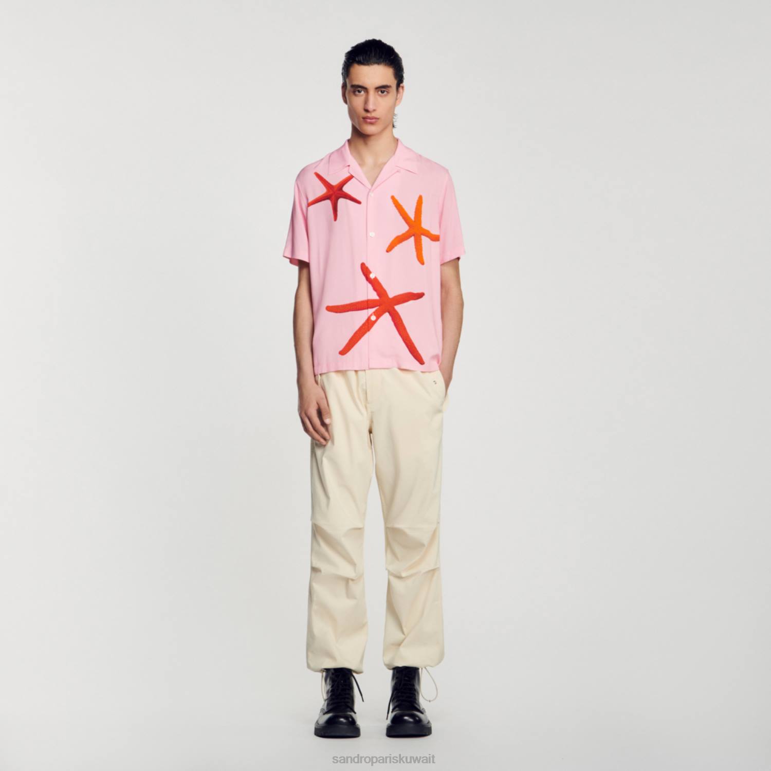 ثياب Sandro Paris قميص مطبوع عليه نجم البحر لون القرنفل رجال ZJ00679