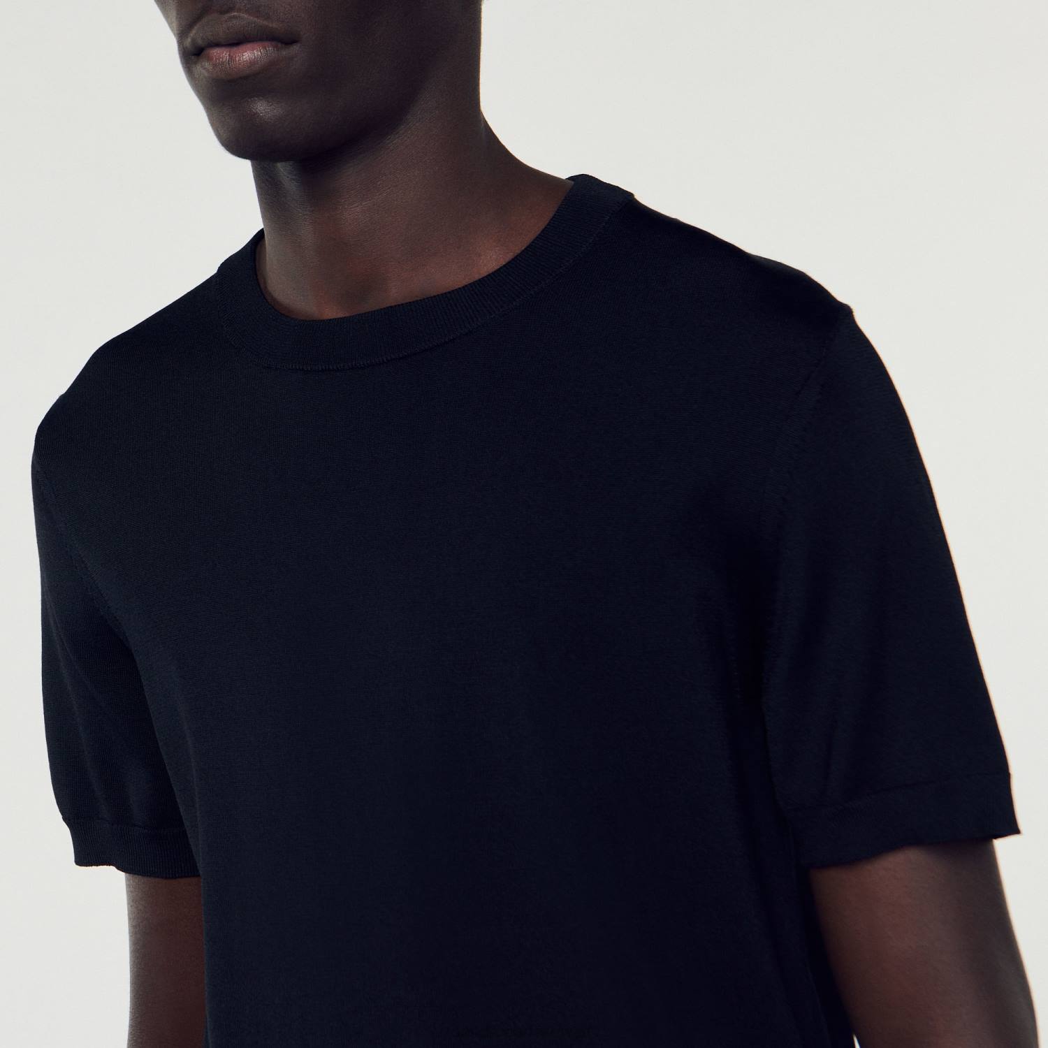 ثياب Sandro Paris تي شيرت محبوك أسود رجال ZJ00698