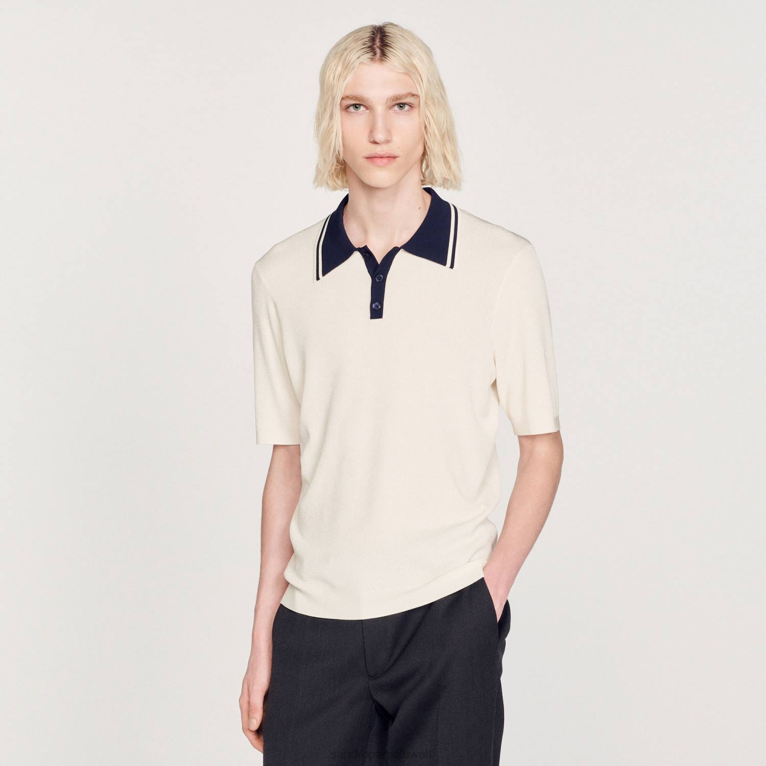 ثياب Sandro Paris قميص بولو بياقة متباينة بيج فاتح رجال ZJ00702