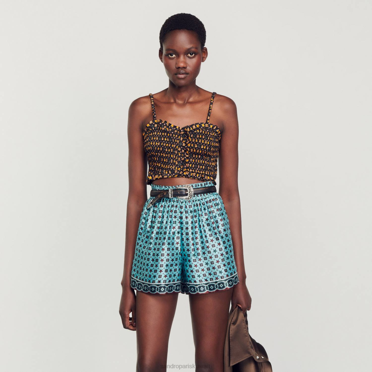 ثياب Sandro Paris اقتصاص أعلى مدخن أسود نحيف ZJ0070