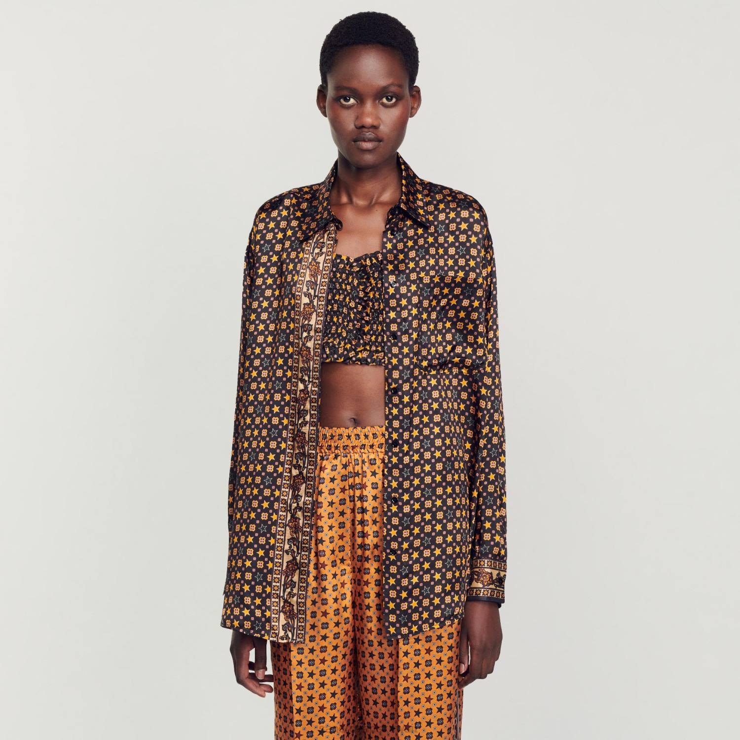 ثياب Sandro Paris قميص مطبوع أسود نحيف ZJ0071