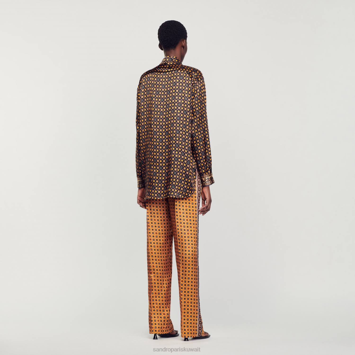 ثياب Sandro Paris قميص مطبوع أسود نحيف ZJ0071