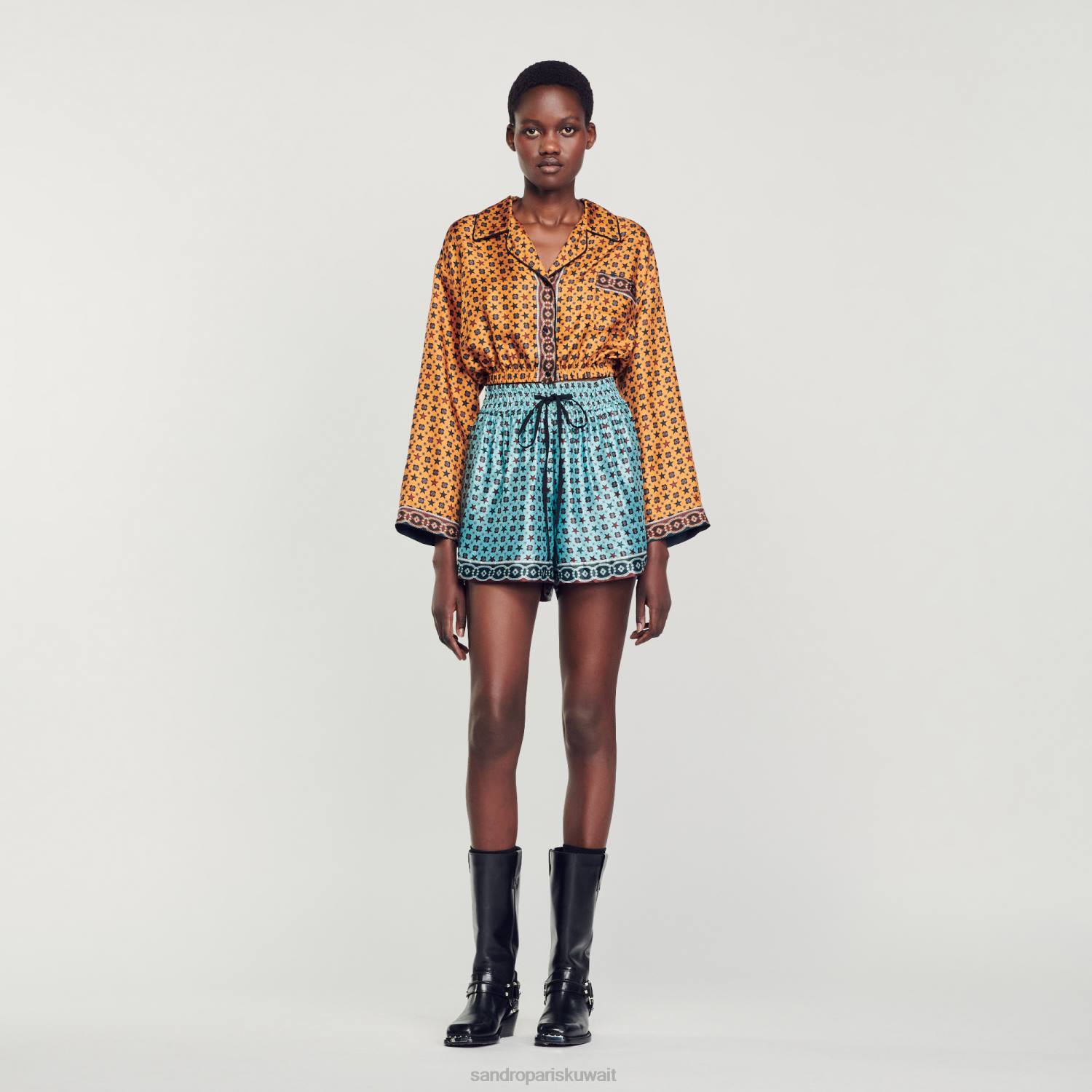 ثياب Sandro Paris قميص قصير مطبوع النحاس / الأسود نحيف ZJ0072