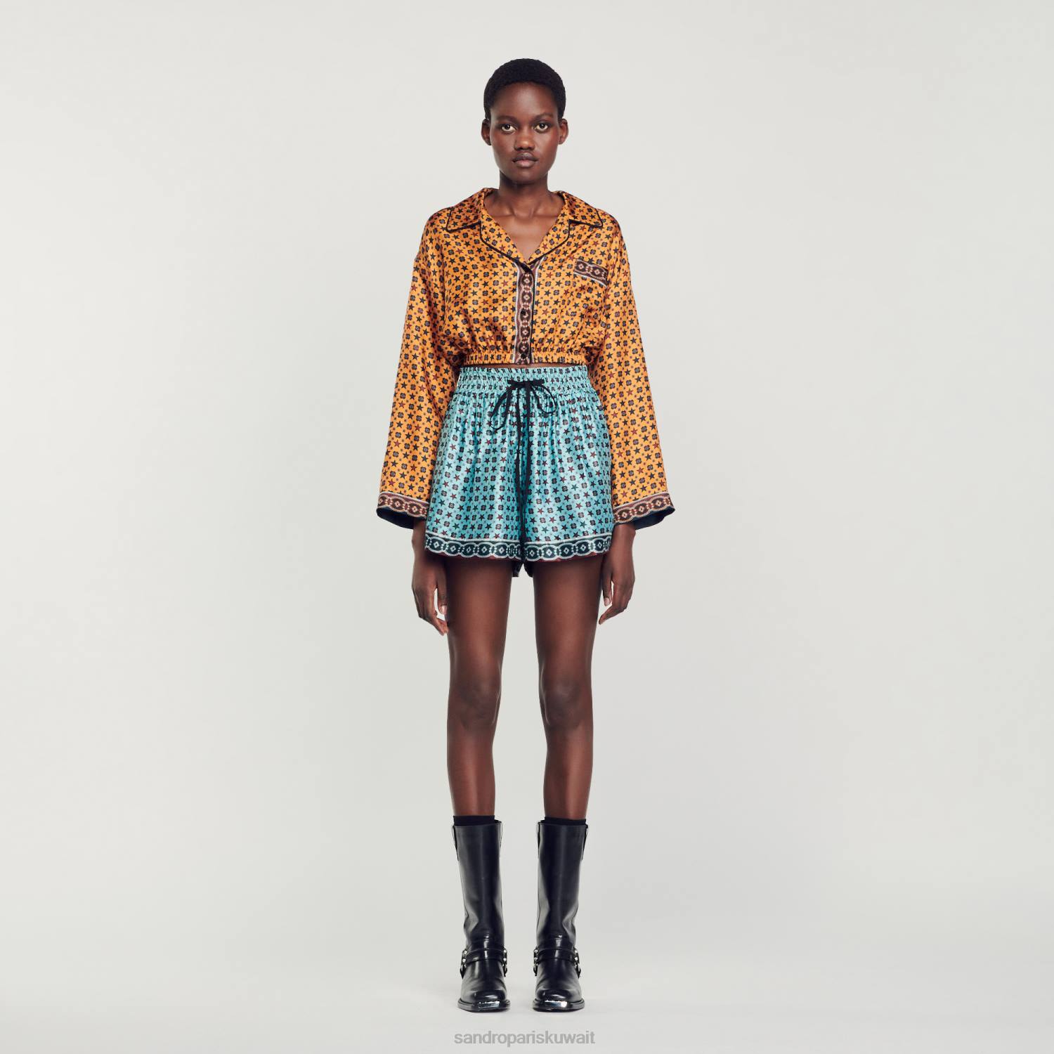 ثياب Sandro Paris قميص قصير مطبوع النحاس / الأسود نحيف ZJ0072