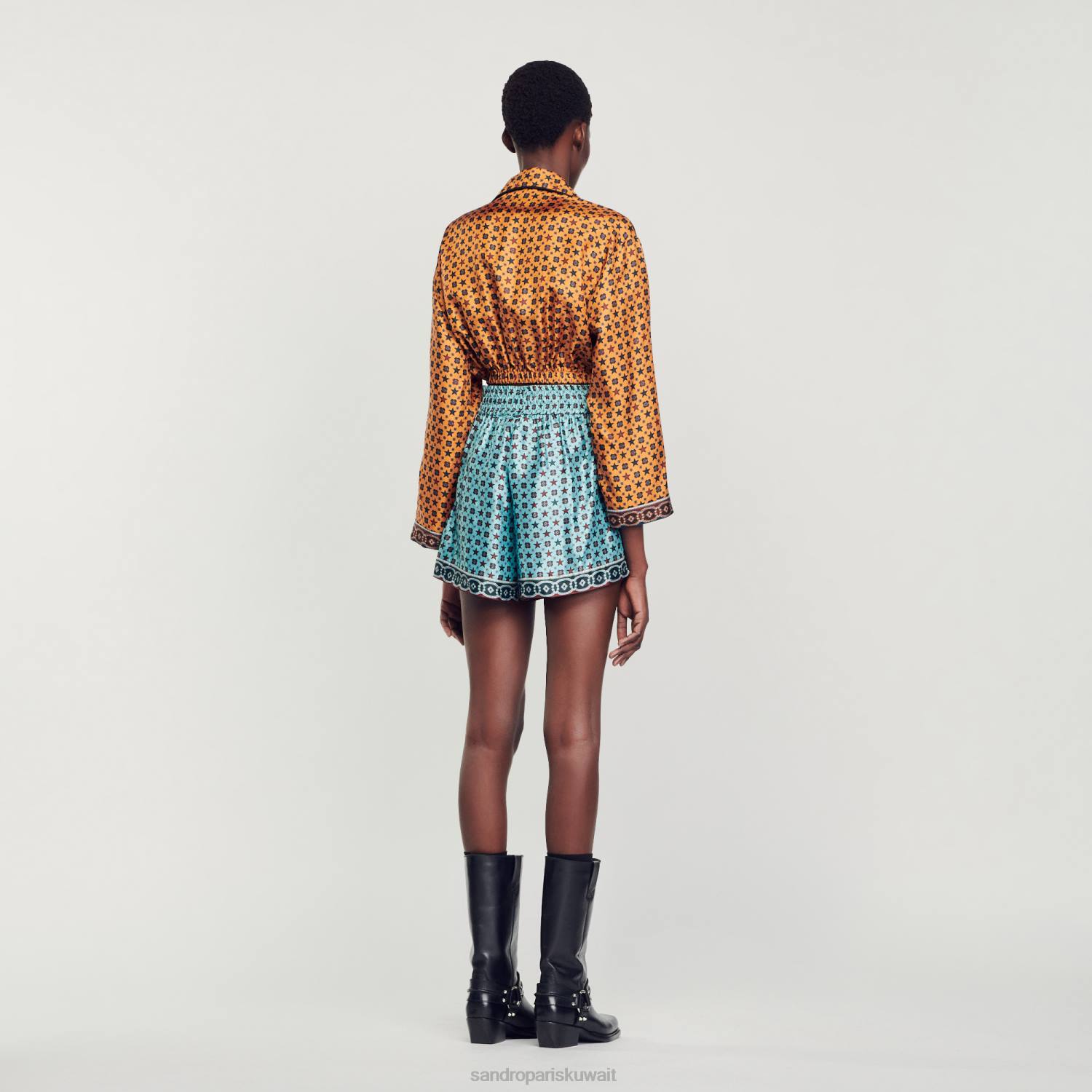 ثياب Sandro Paris قميص قصير مطبوع النحاس / الأسود نحيف ZJ0072