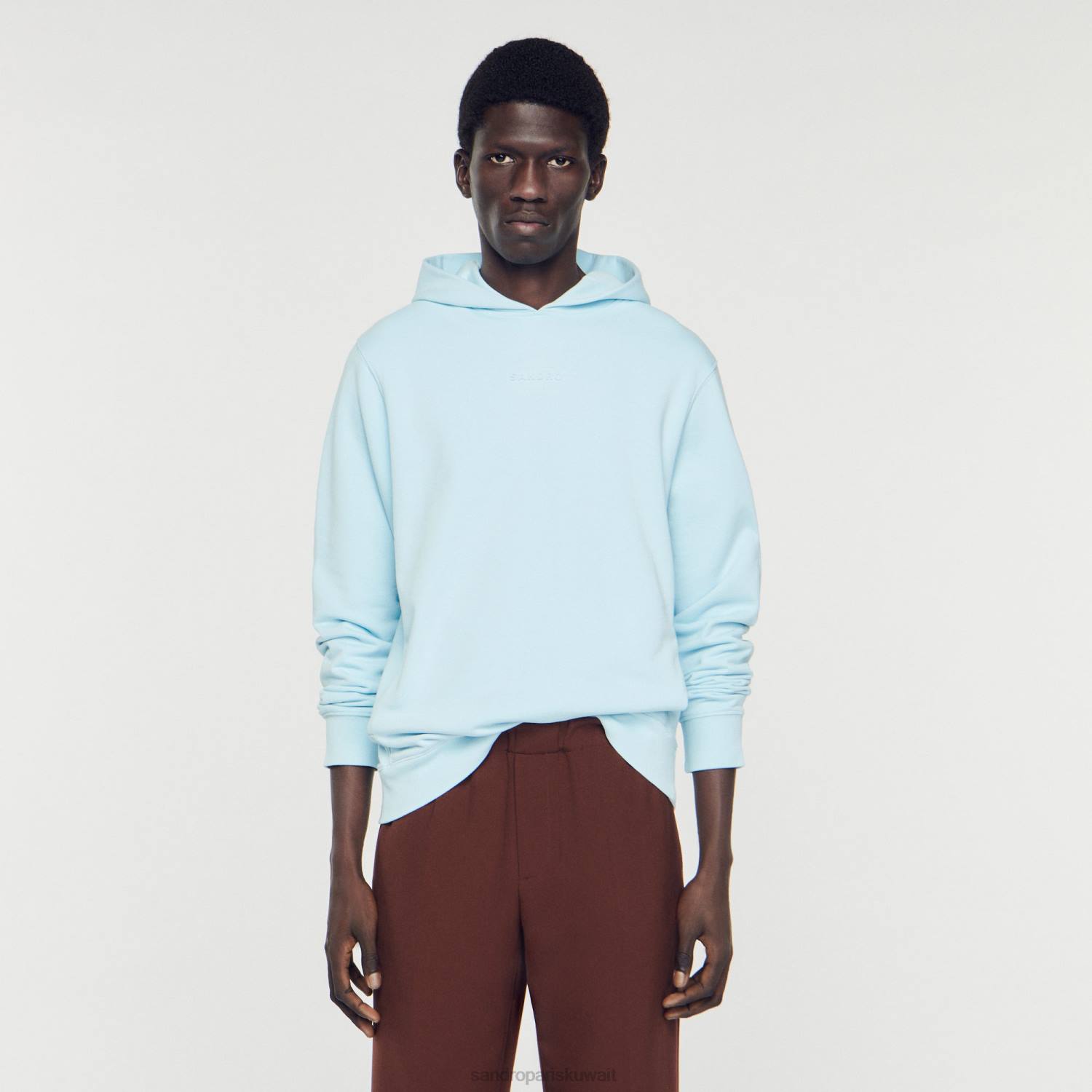 ثياب Sandro Paris سترة مقنعين مع شعار المطاط لون واحد رجال ZJ00738