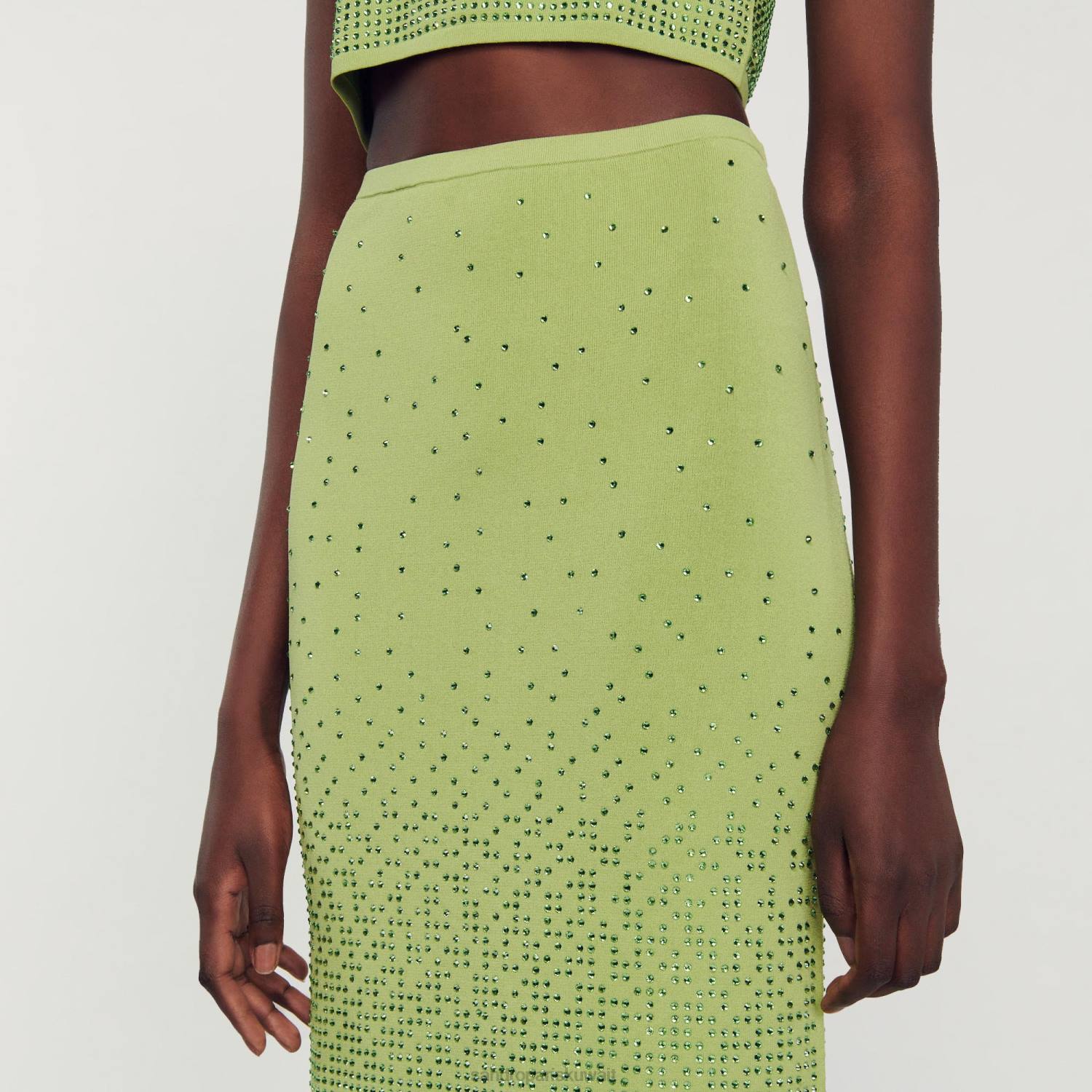 ثياب Sandro Paris تنورة ميدي مزينة بحجر الراين كاكي خفيف نحيف ZJ0077