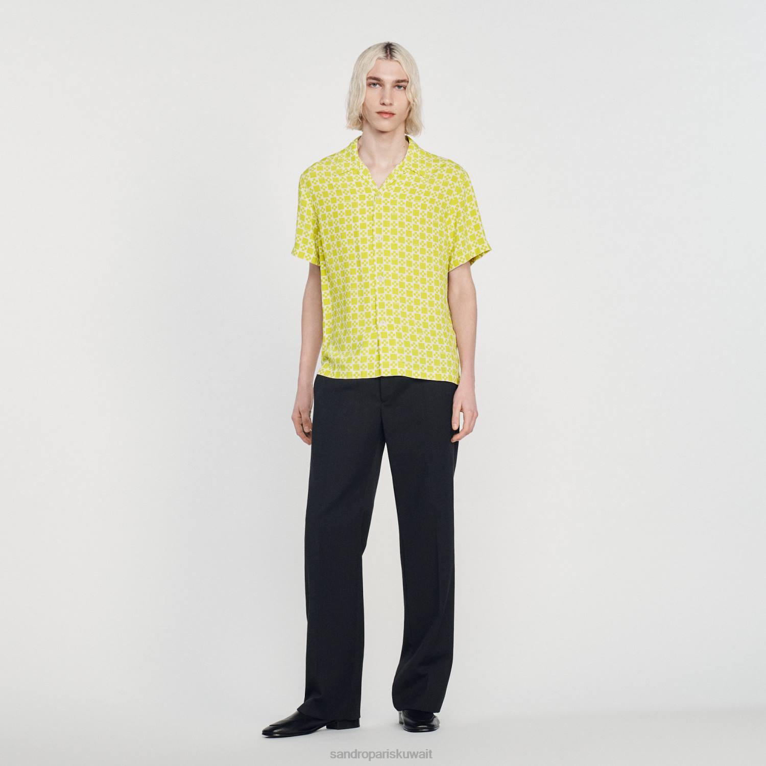 ثياب Sandro Paris قميص متدفق بأكمام قصيرة لون واحد رجال ZJ00781