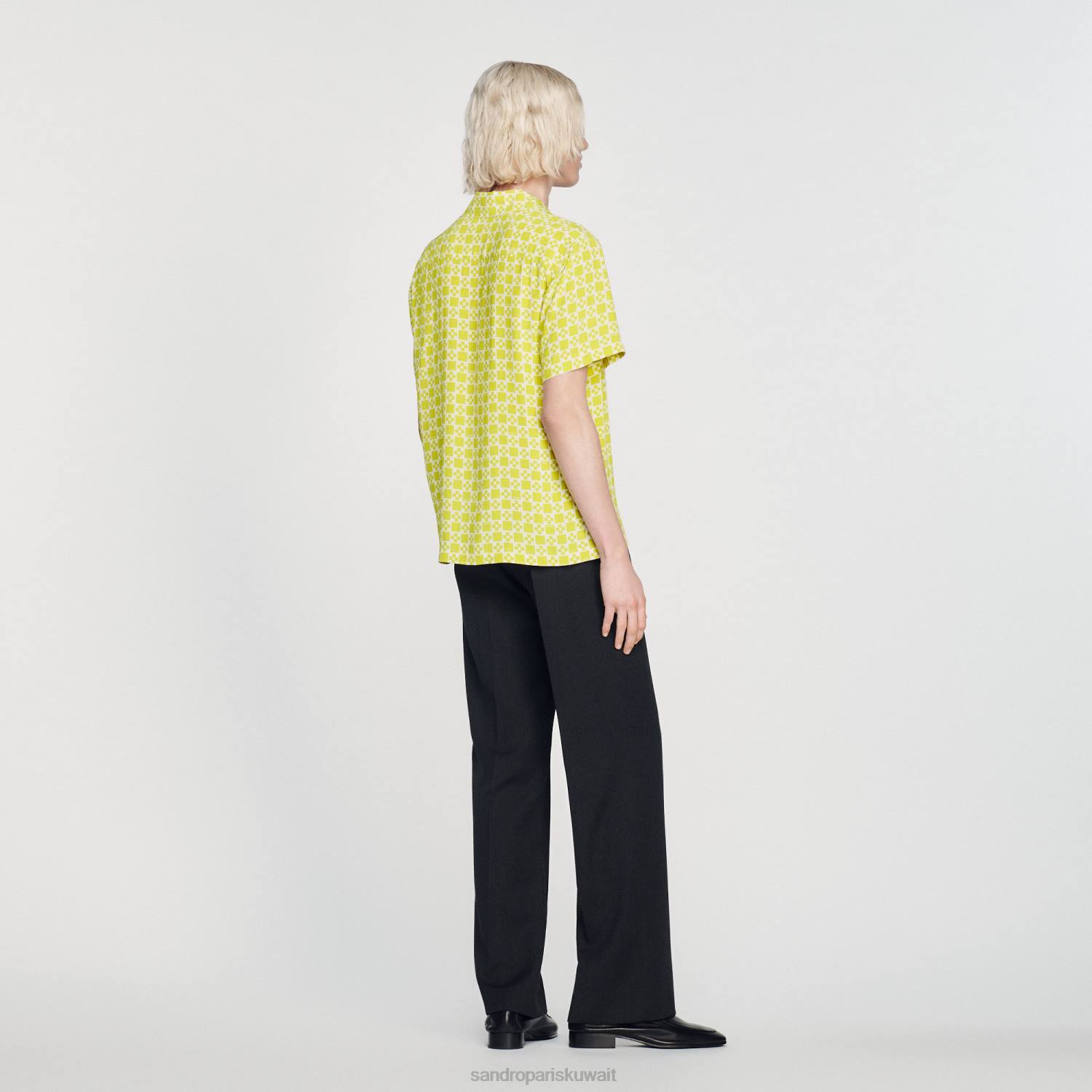 ثياب Sandro Paris قميص متدفق بأكمام قصيرة لون واحد رجال ZJ00781