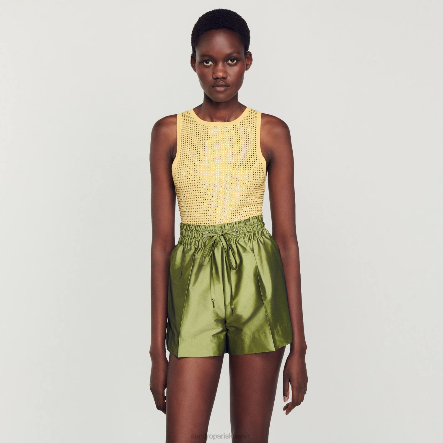 ثياب Sandro Paris شورت الساتان كاكي خفيف نحيف ZJ0078