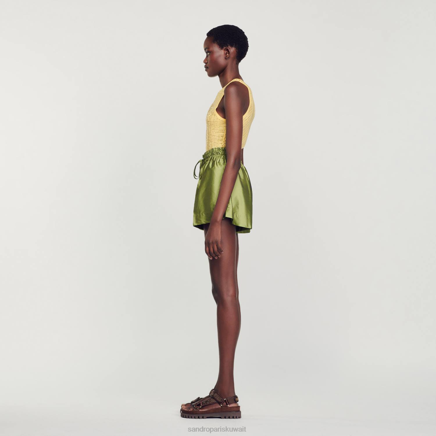 ثياب Sandro Paris شورت الساتان كاكي خفيف نحيف ZJ0078