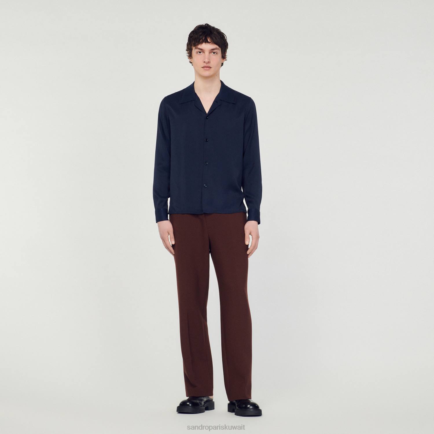 ثياب Sandro Paris قميص عائم مع طوق منتشر الأزرق الداكن رجال ZJ00798